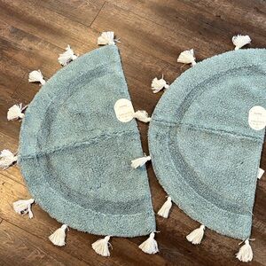 Half Moon Bath Rugs with tassels - set of 2
